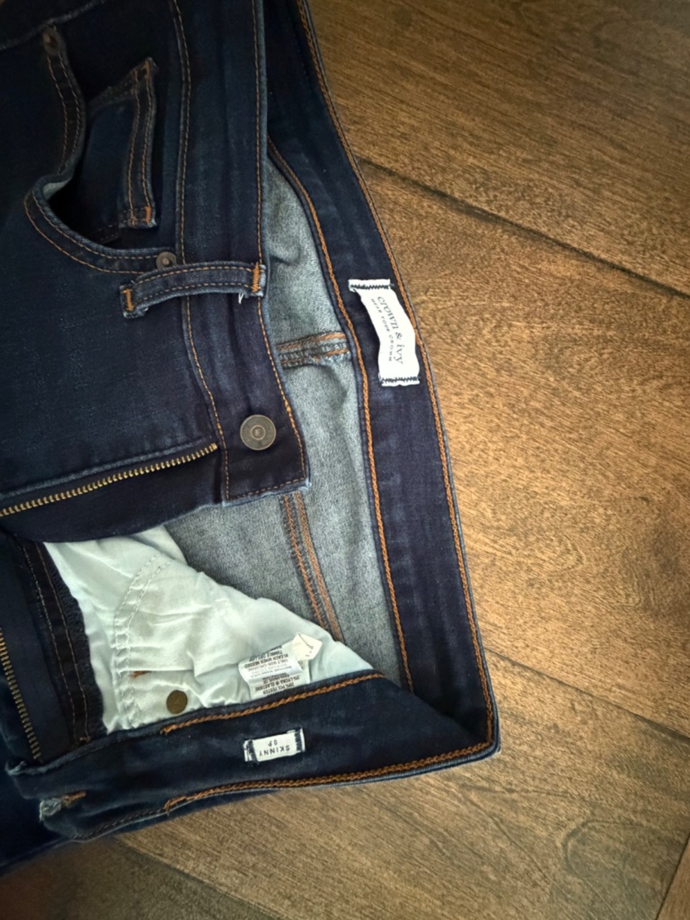 Crown and Ivy, dark blue denim jeans. Size 8 petite